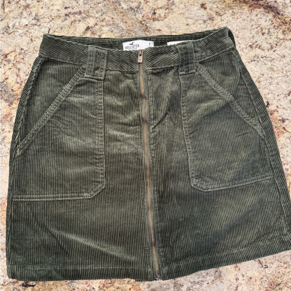 Hollister Women's Olive Corduroy Skirt, size 7